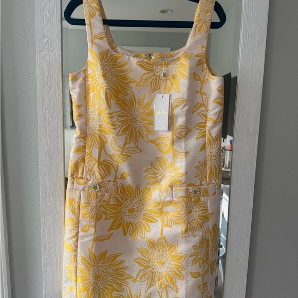 Lilly Pulitzer Dresses & Skirts - Lilly Pulitzer Yellow Floral Mini Dress